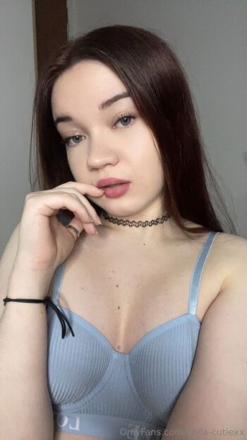 Full leaked Bella cutiexxx private onlyfans photo