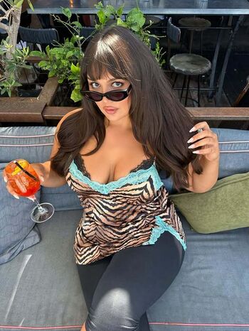Full leaked Bella golden page private onlyfans photo