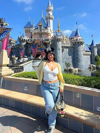 Full leaked Bella golden private onlyfans photo