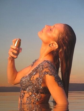 Full leaked Bella hadid private onlyfans photo