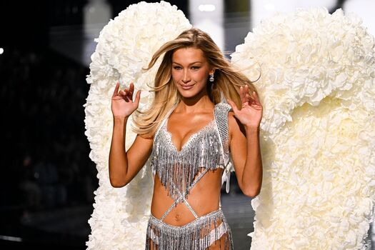 Full leaked Bella hadid private onlyfans photo