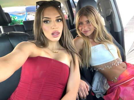 Full leaked Bella laverock private onlyfans photo