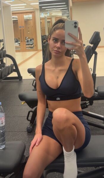 Full leaked Bella lindsayx private onlyfans photo