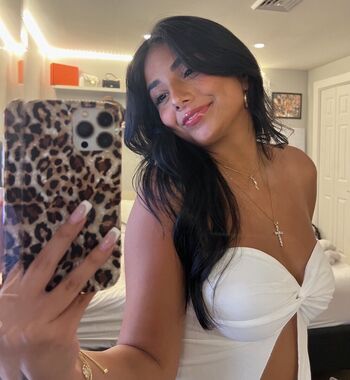 Full leaked Bella parisio private onlyfans photo