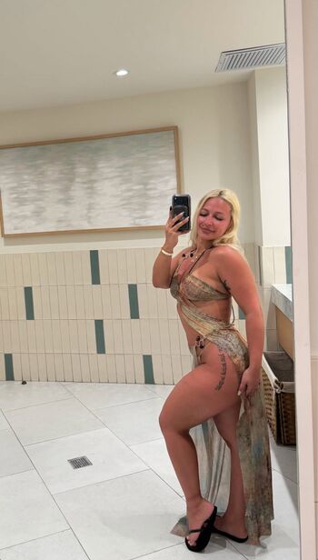 Full leaked Bella thiccc page private onlyfans photo