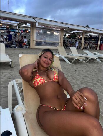 Full leaked Bella thiccc page private onlyfans photo