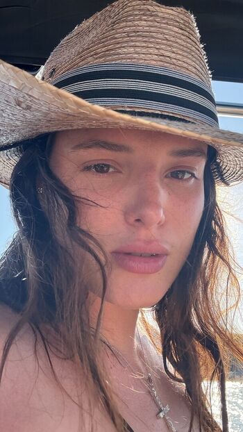 Full leaked Bella thorne private onlyfans photo