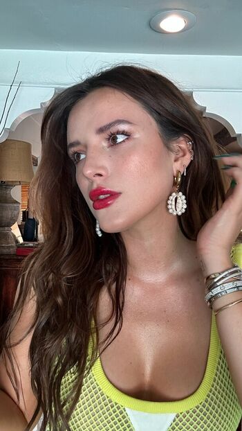 Full leaked Bella thorne private onlyfans photo