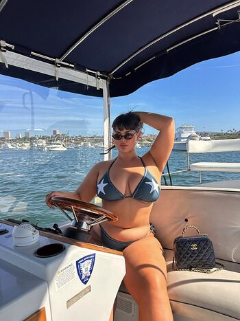 Full leaked Bellaagolden private onlyfans photo