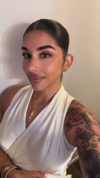 Full leaked Bellabarbellz private onlyfans photo
