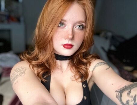 Full leaked Bellassq private onlyfans photo