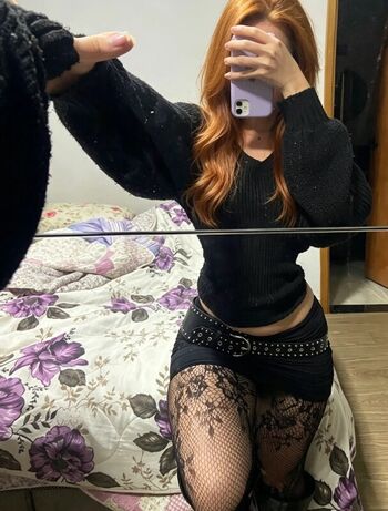 Full leaked Bellassq private onlyfans photo