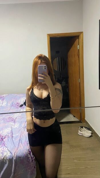 Full leaked Bellassq private onlyfans photo