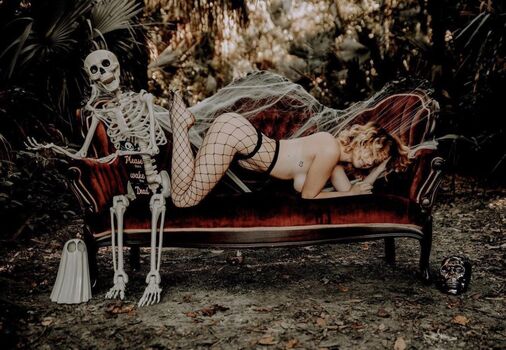 Full leaked Bendynakedhipp private onlyfans photo