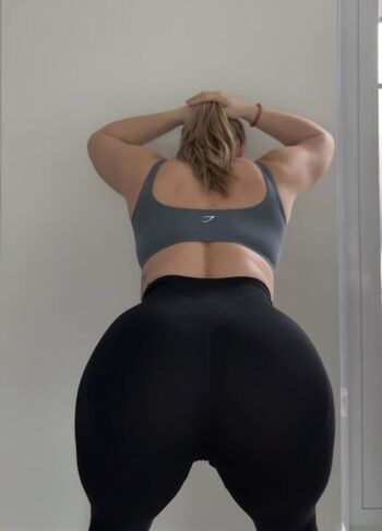 Full leaked Bent over private onlyfans photo