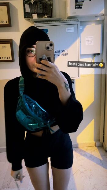 Full leaked Benvivien private onlyfans photo