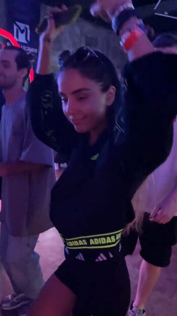 Full leaked Benvivien private onlyfans photo