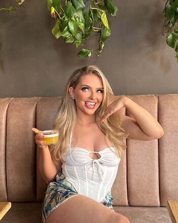 Full leaked Beth mae private onlyfans photo