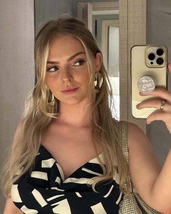 Full leaked Beth mae private onlyfans photo