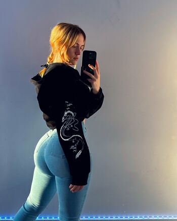 Full leaked Bethfit page private onlyfans photo