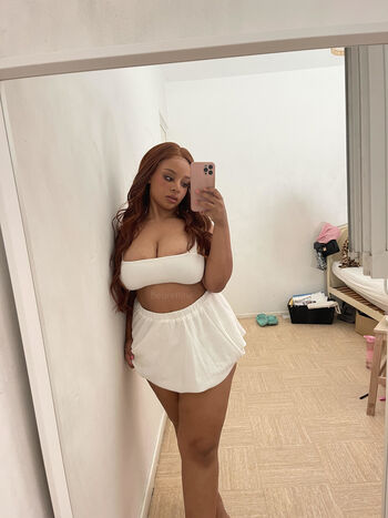 Full leaked Beurettine private onlyfans photo