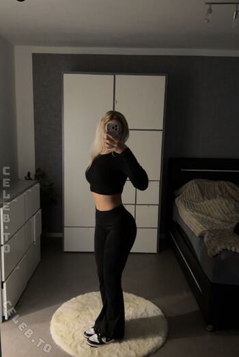 Full leaked Bienmichelle private onlyfans photo