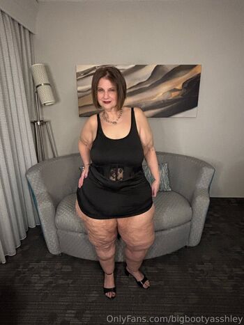 Full leaked Bigbootyasshley private onlyfans photo