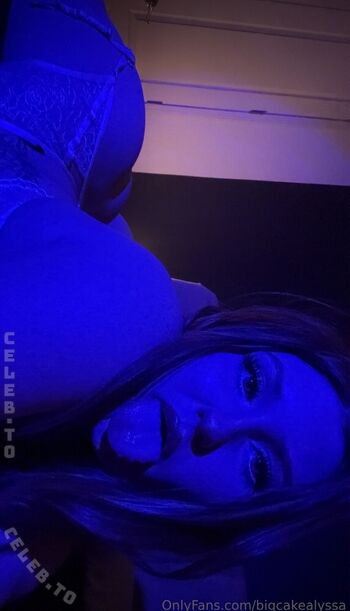 Full leaked Bigcakealyssa private onlyfans photo