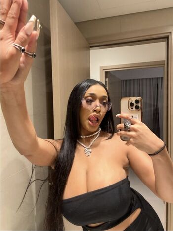 Bigdiamondgirl,