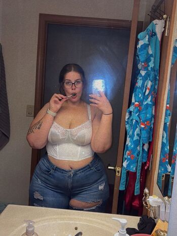 Full leaked Bigmamahaylee private onlyfans photo