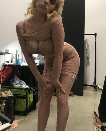 Full leaked Billie eilish  page private onlyfans photo
