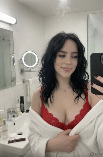 Full leaked Billie eilish fake private onlyfans photo