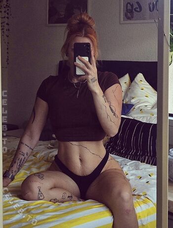 Full leaked Bimbalabambi private onlyfans photo