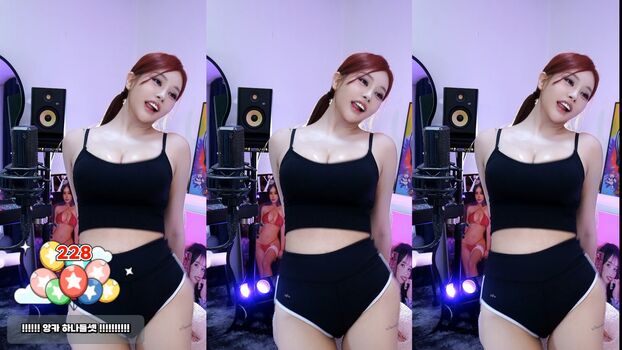 Full leaked Bj babbyang private onlyfans photo