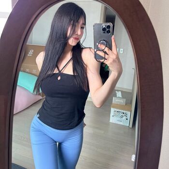 Full leaked Bjyuka private onlyfans photo