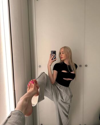 Full leaked Blncngl page private onlyfans photo
