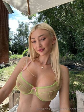 Full leaked Blonde girl page private onlyfans photo