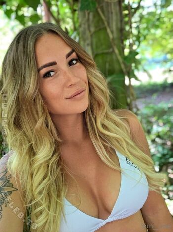 Full leaked Blonde model  page private onlyfans photo