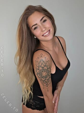 blonde_model
