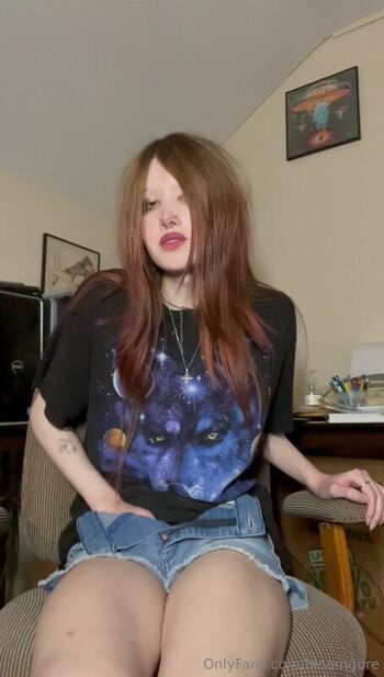 Full leaked Bloomgore private onlyfans photo