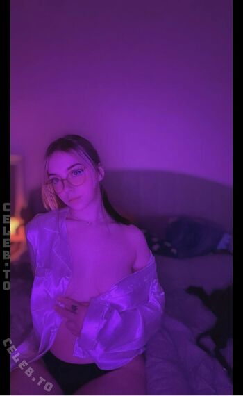 Full leaked Blossomprinxess private onlyfans photo