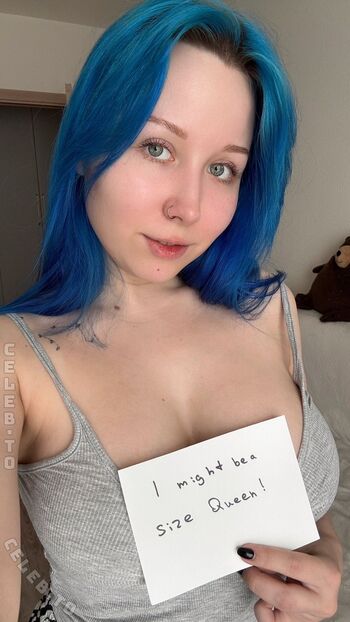 Full leaked Bluemoonie page private onlyfans photo