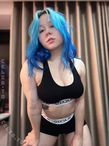 Full leaked Bluemoonie page private onlyfans photo