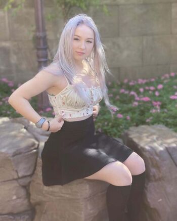 Full leaked Blukitsune private onlyfans photo