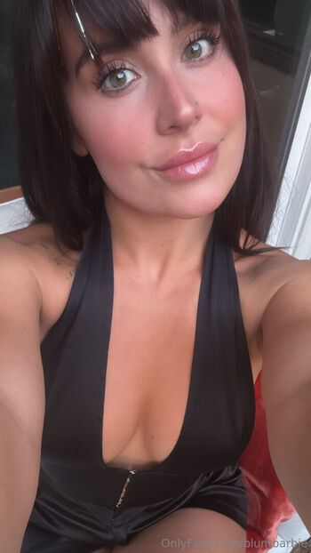 Full leaked Bluntbarbie private onlyfans photo