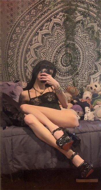 Full leaked Bluntghoul private onlyfans photo