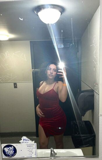 Full leaked Bobbie private onlyfans photo