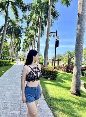 Boduoyejieni 妮妮子