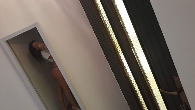 Full leaked Bolana private onlyfans photo