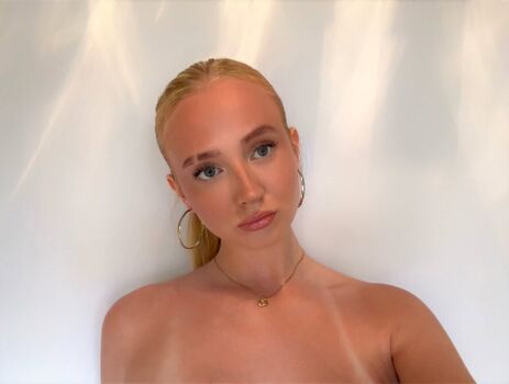 Full leaked Bombette martin private onlyfans photo